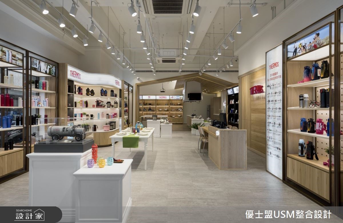 中古屋改建而成的商業空間,透過北歐風的輕盈表現,如