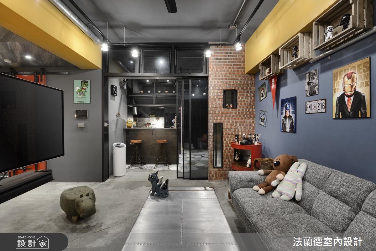 30 坪老屋翻新,以風格鮮明的鐵件、水泥、復古家具,