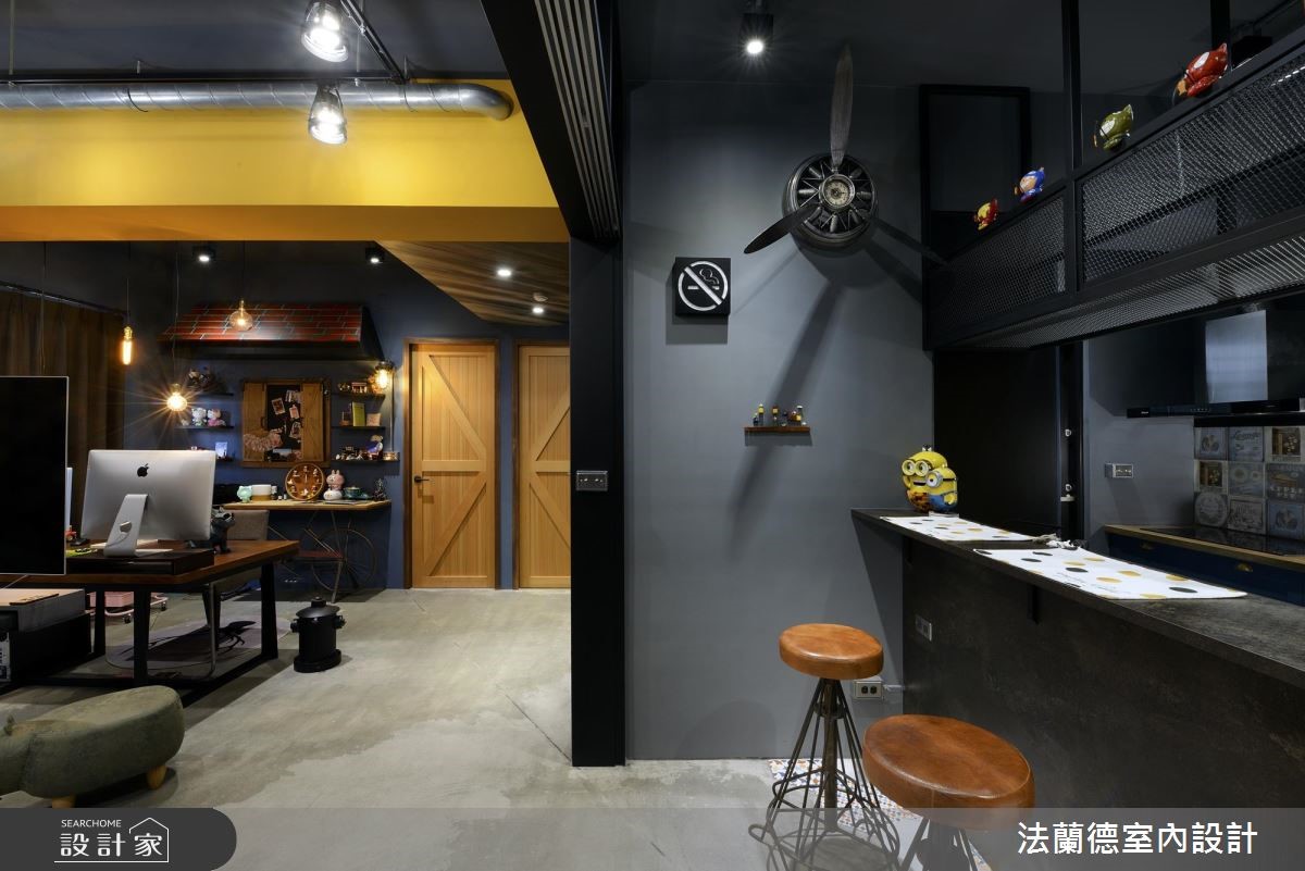 30 坪老屋翻新,以風格鮮明的鐵件、水泥、復古家具,