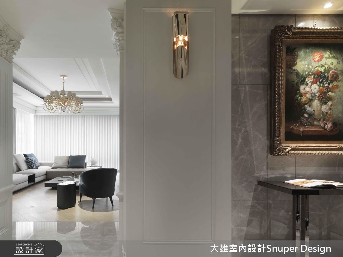 以現代風格為基底,注入古典風情的優雅與細緻,空間裡
