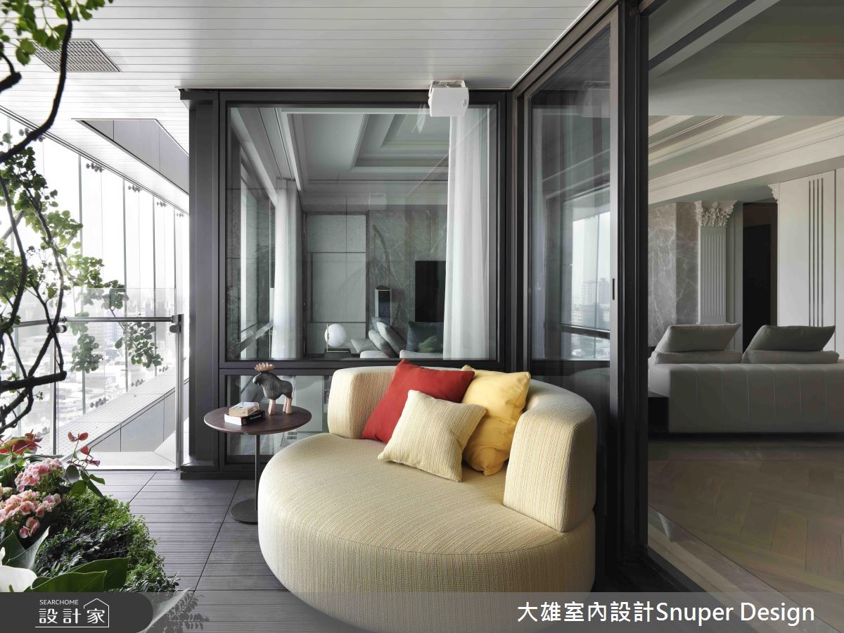 以現代風格為基底,注入古典風情的優雅與細緻,空間裡
