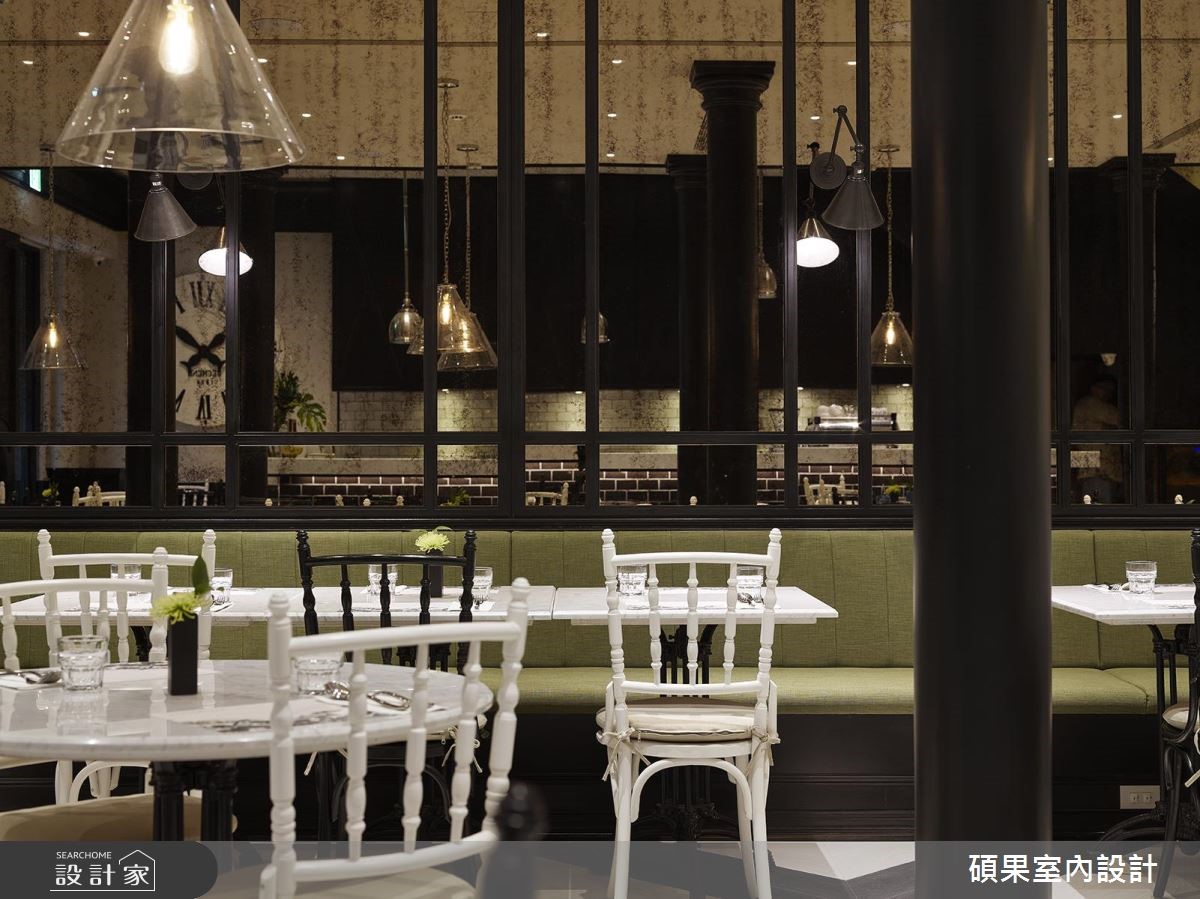 「芒果樹」是結合義式料理精神的泰式料理餐廳,設計師