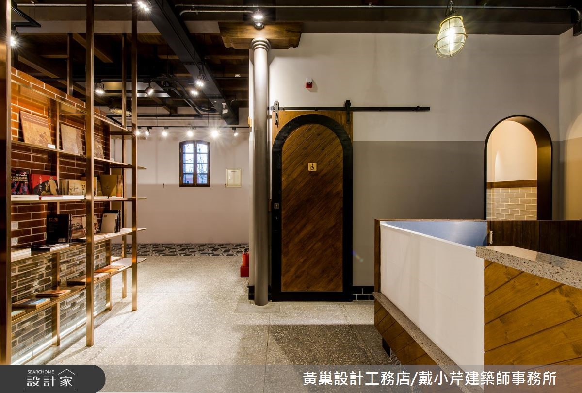 使用磚木混合建造、超過百年歷史的三井倉庫,在重新修