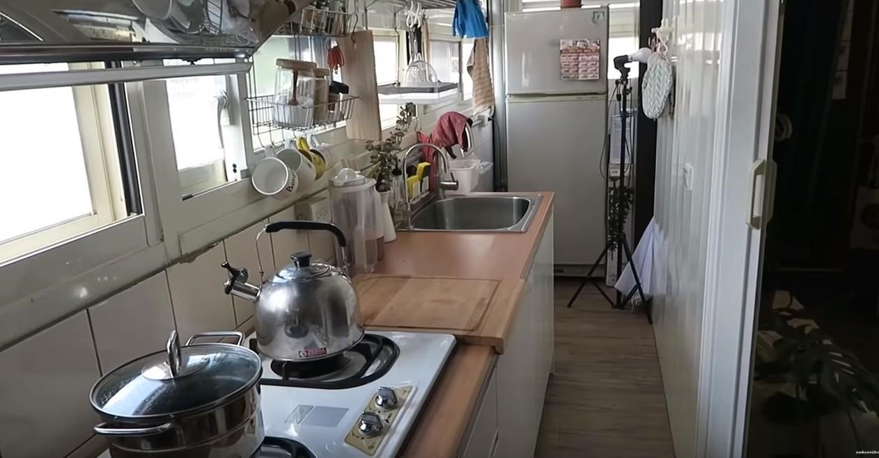網紅Phoebe Liu平常喜愛分享美妝技巧,日前網路上分享