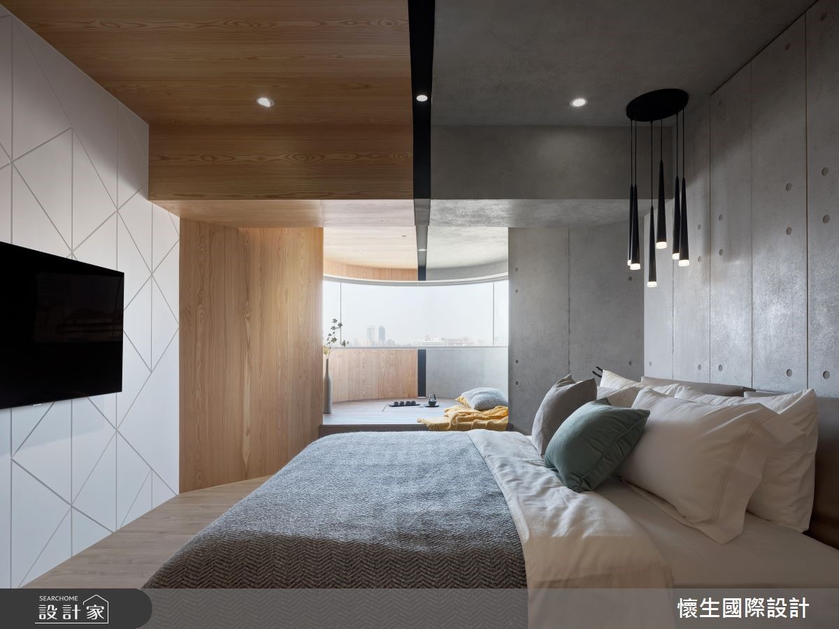 120 坪的現代風老屋,運用黑白的簡約色系為主視覺,佐