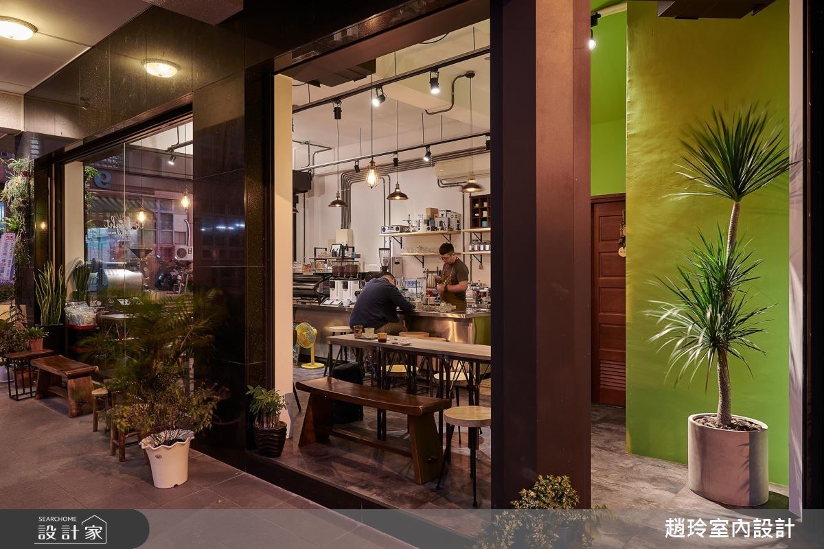 坐落於城市角落的咖啡店,擁有絕佳地理優勢,針對無法