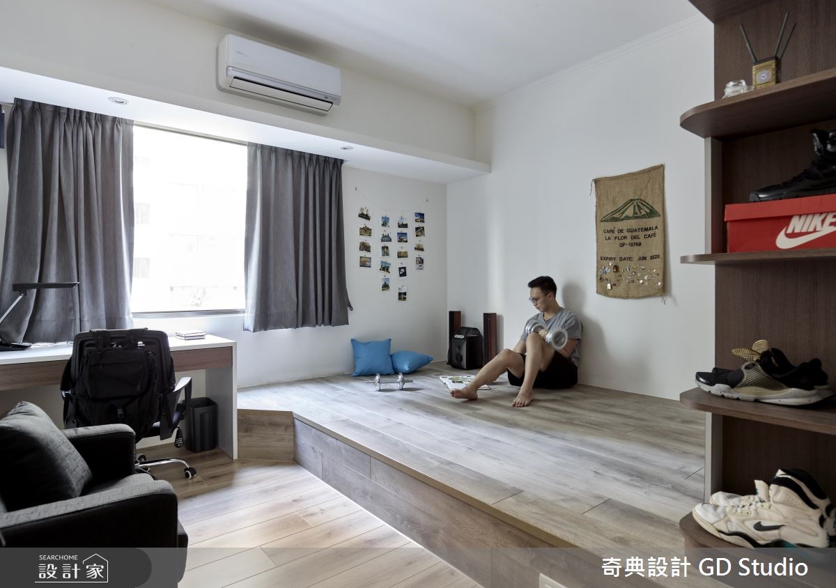 60 坪老屋,歷經格局修改、管線翻新後,採以休閒風作