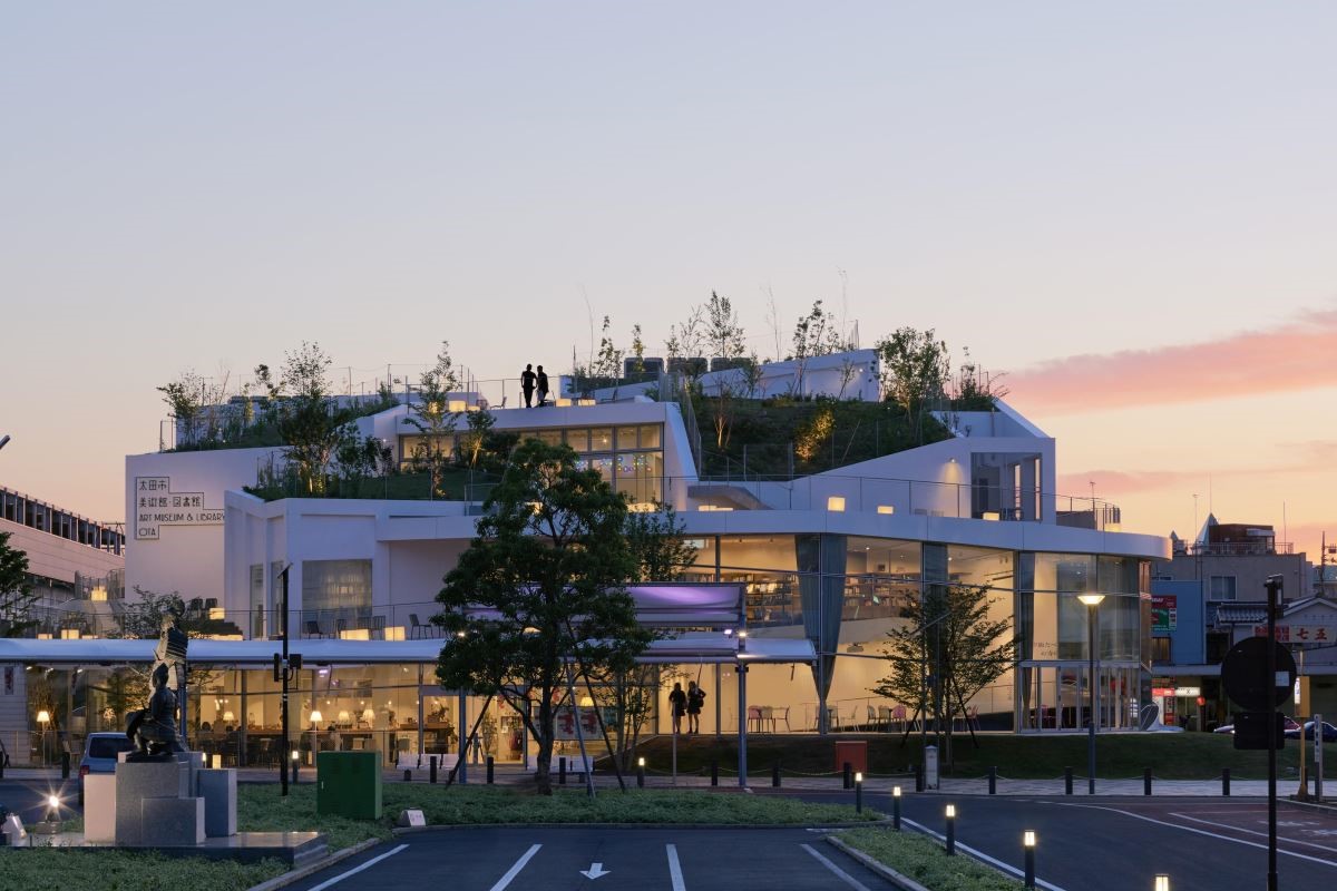 平田晃久建築設計事務所2017年發表作品:太田市美術館‧圖書館(photo credit Daici Ano) 平田晃久建築設計事務所2017年發表作品:太田市美術館‧圖書館(photo credit Daici Ano)