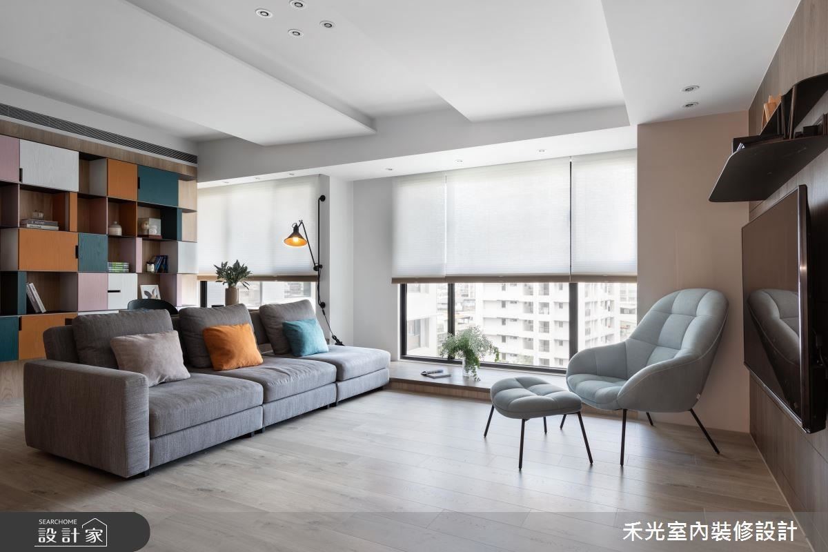 原先住在小坪數夾層的屋主夫妻,在有了小寶寶之後,原