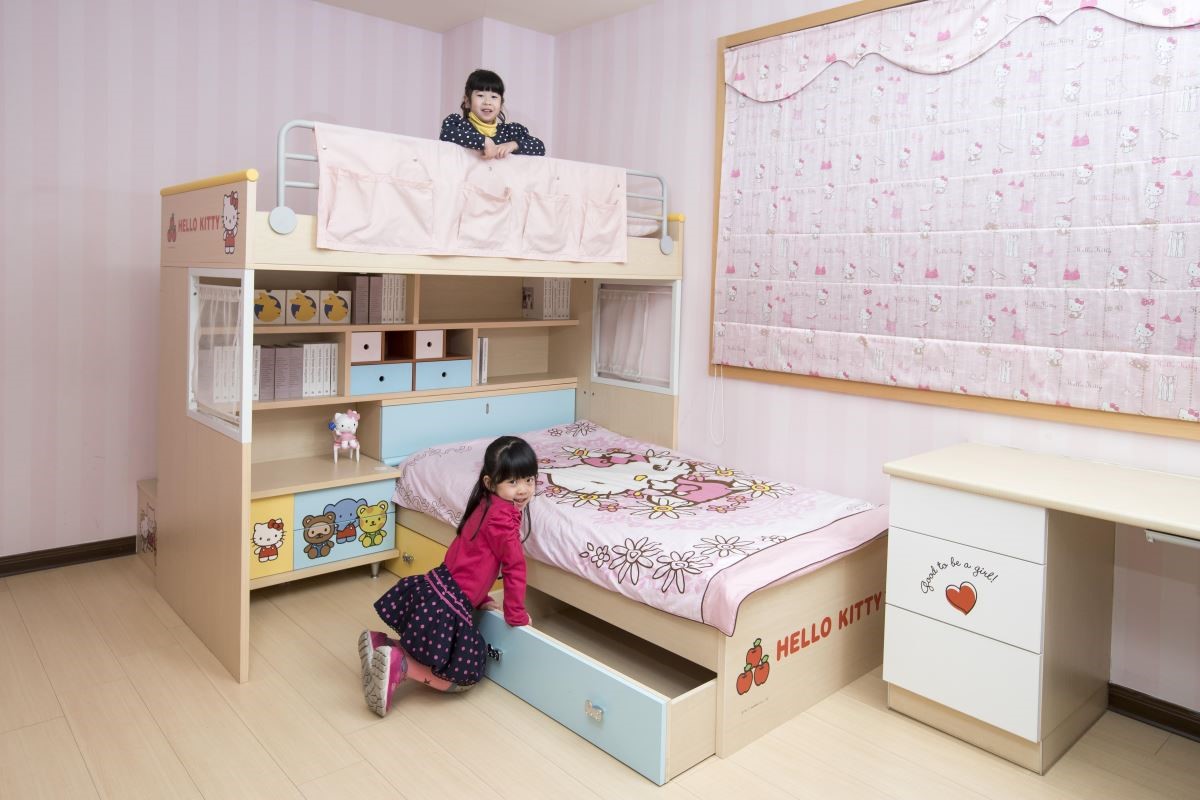 好朋友系列:Hello Kitty 最喜愛的詞語-友誼,此一系列正是 Hello Kitty 與 Mimmy 及動物好朋友們,有這一群好朋友與您生活在一起,讓家居更添溫馨。 好朋友系列:Hello Kitty 最喜愛的詞語-友誼,此一系列正是 Hello Kitty 與 Mimmy 及動物好朋友們,有這一群好朋友與您生活在一起,讓家居更添溫馨。