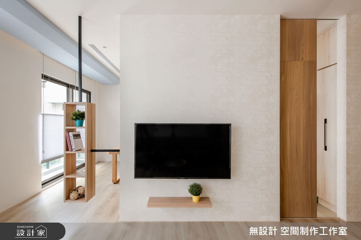 22 坪混搭風透天別墅,大量應用木質及玻璃鋪排,不僅