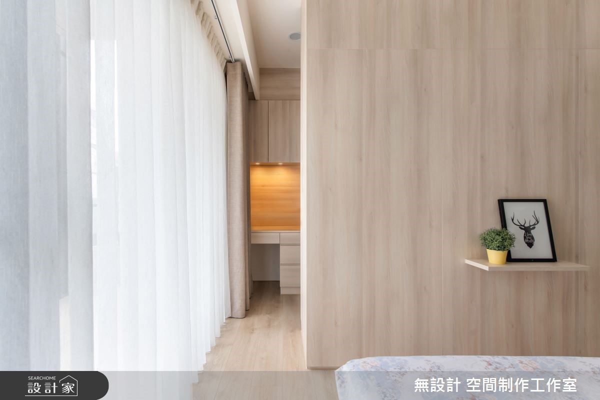 22 坪混搭風透天別墅,大量應用木質及玻璃鋪排,不僅