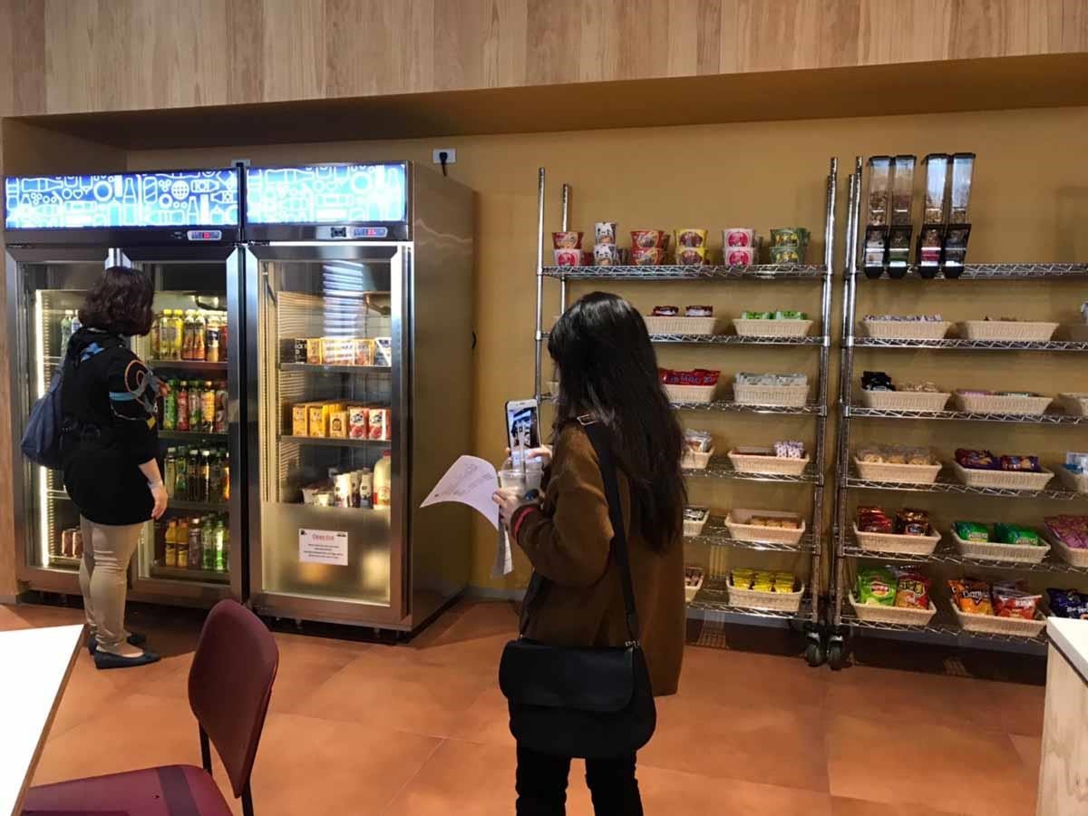 零食飲料供員工暢飲享用 零食飲料供員工暢飲享用