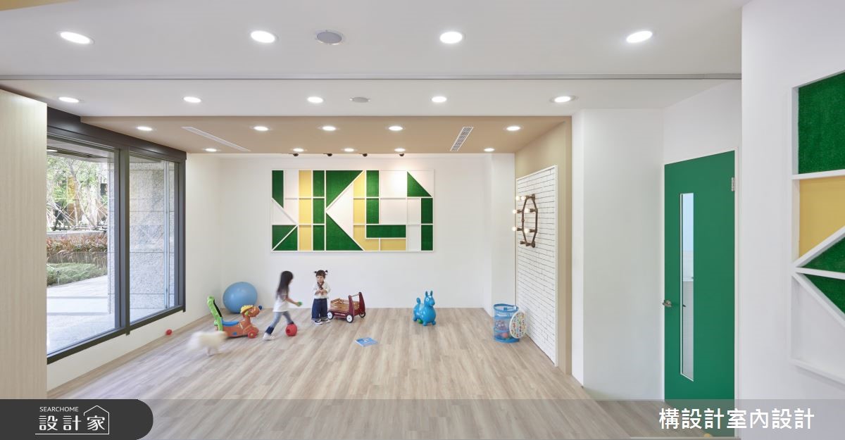 「KUO LI英語語言學校」,設計師透過現代風作為空間框