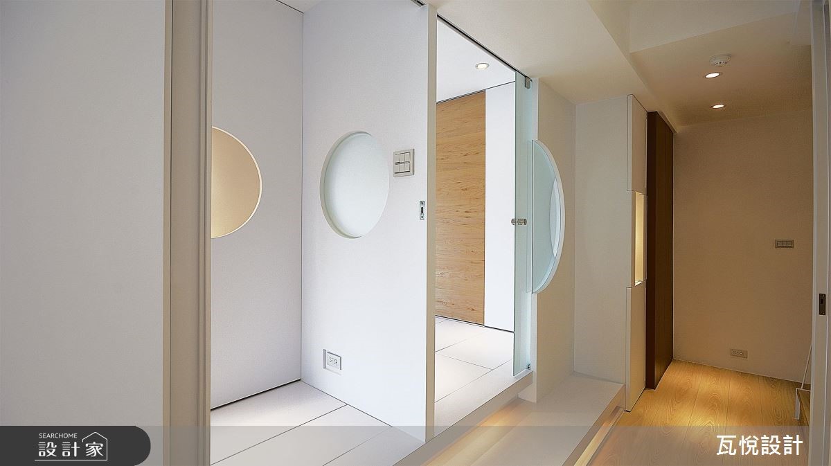 樓中樓老屋室內擁有 32 坪,但同一層平面空間不大僅 1