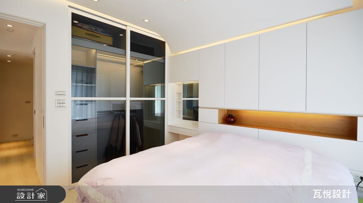 樓中樓老屋室內擁有 32 坪,但同一層平面空間不大僅 1