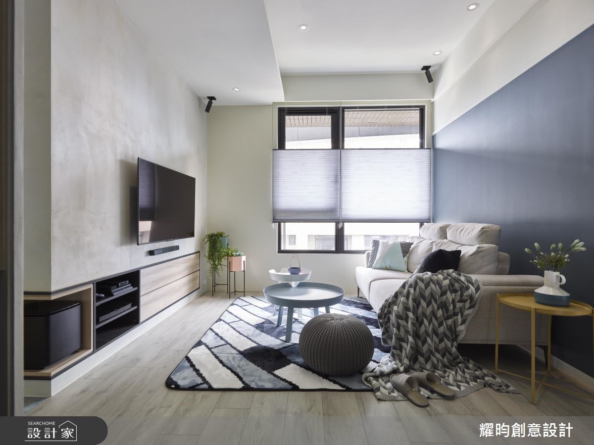 年輕夫妻的 24 坪北歐風新居,以格線為設計主軸,將之