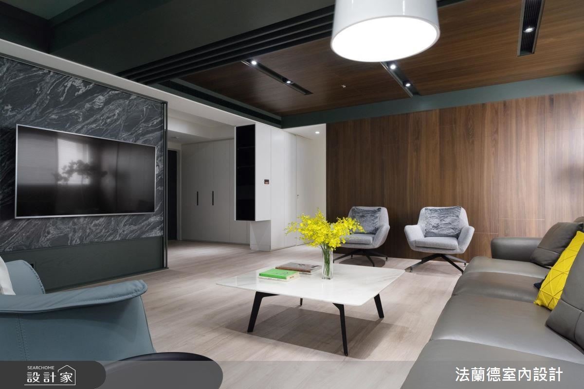 一家四口居住 50 坪,空間寬敞有餘,但面對老屋大樑大