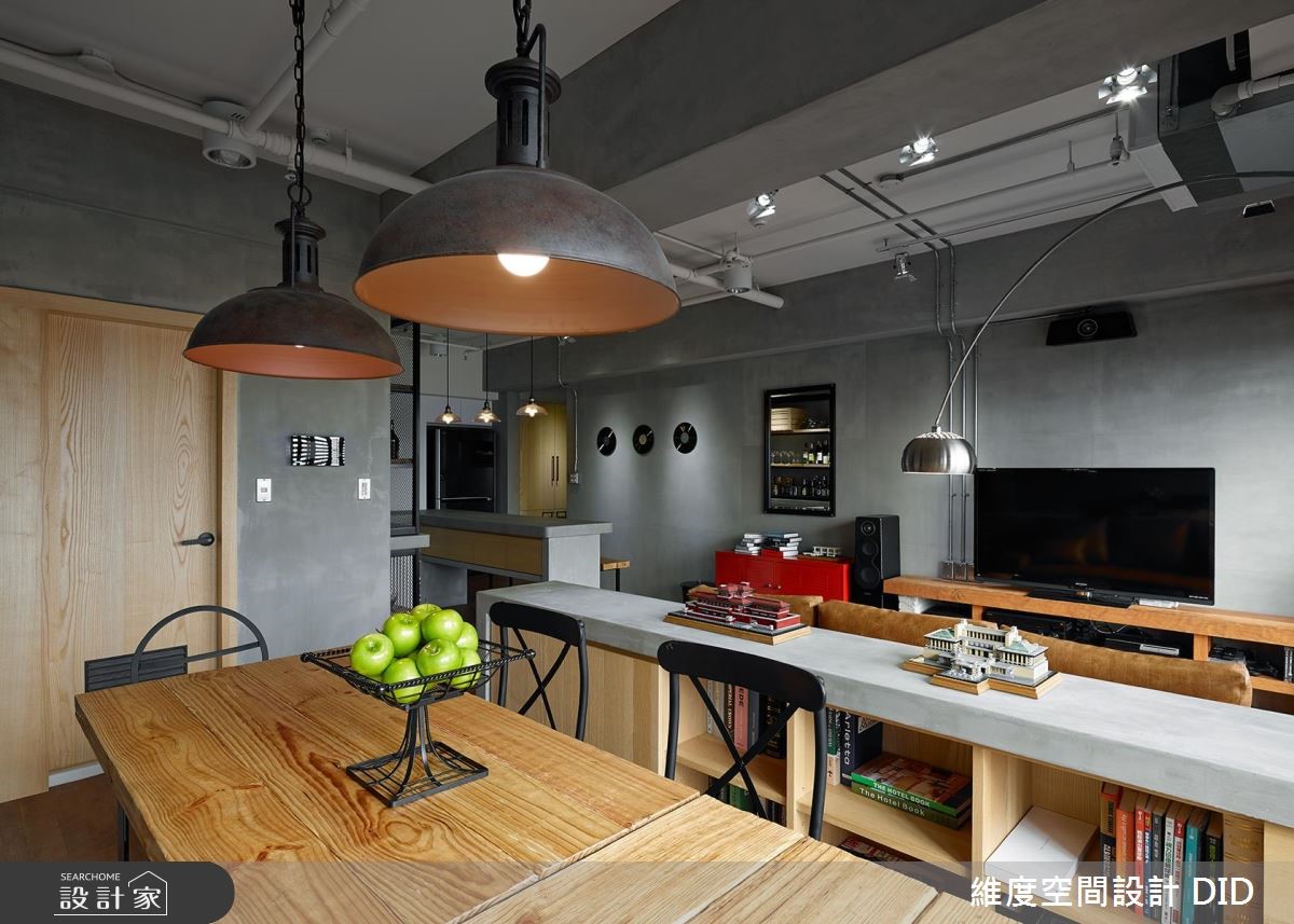 28 坪居家,屋主從事花卉經銷商行業,設計師以 Loft
