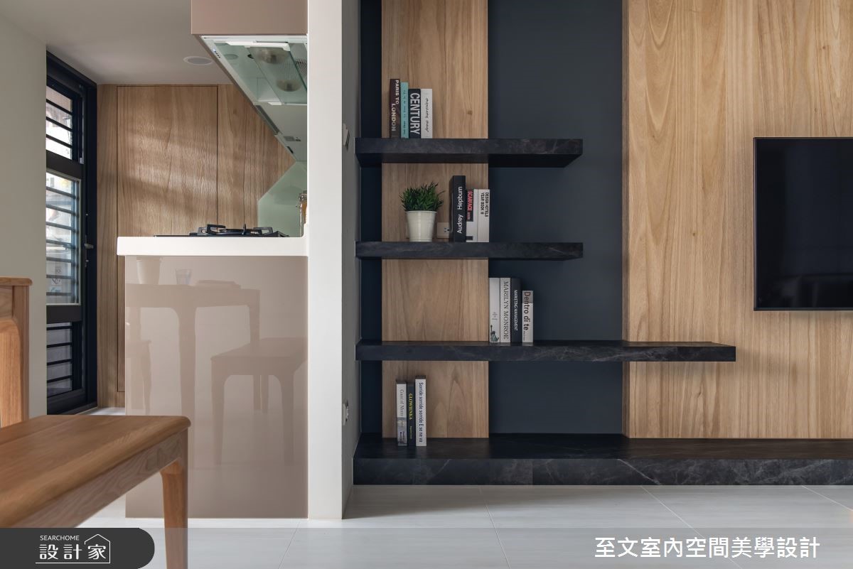 21 坪老屋,屋主為年輕的雙薪夫妻,設計師替他們的家
