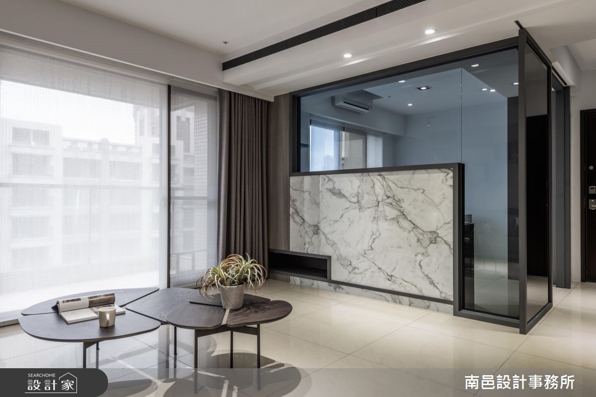 37 坪日光充裕的現代風住宅,屋主為貓咪訓練師,僅用