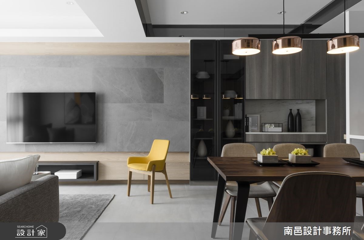25 坪的混搭風住宅,採用義大利進口的克里夫板材,並
