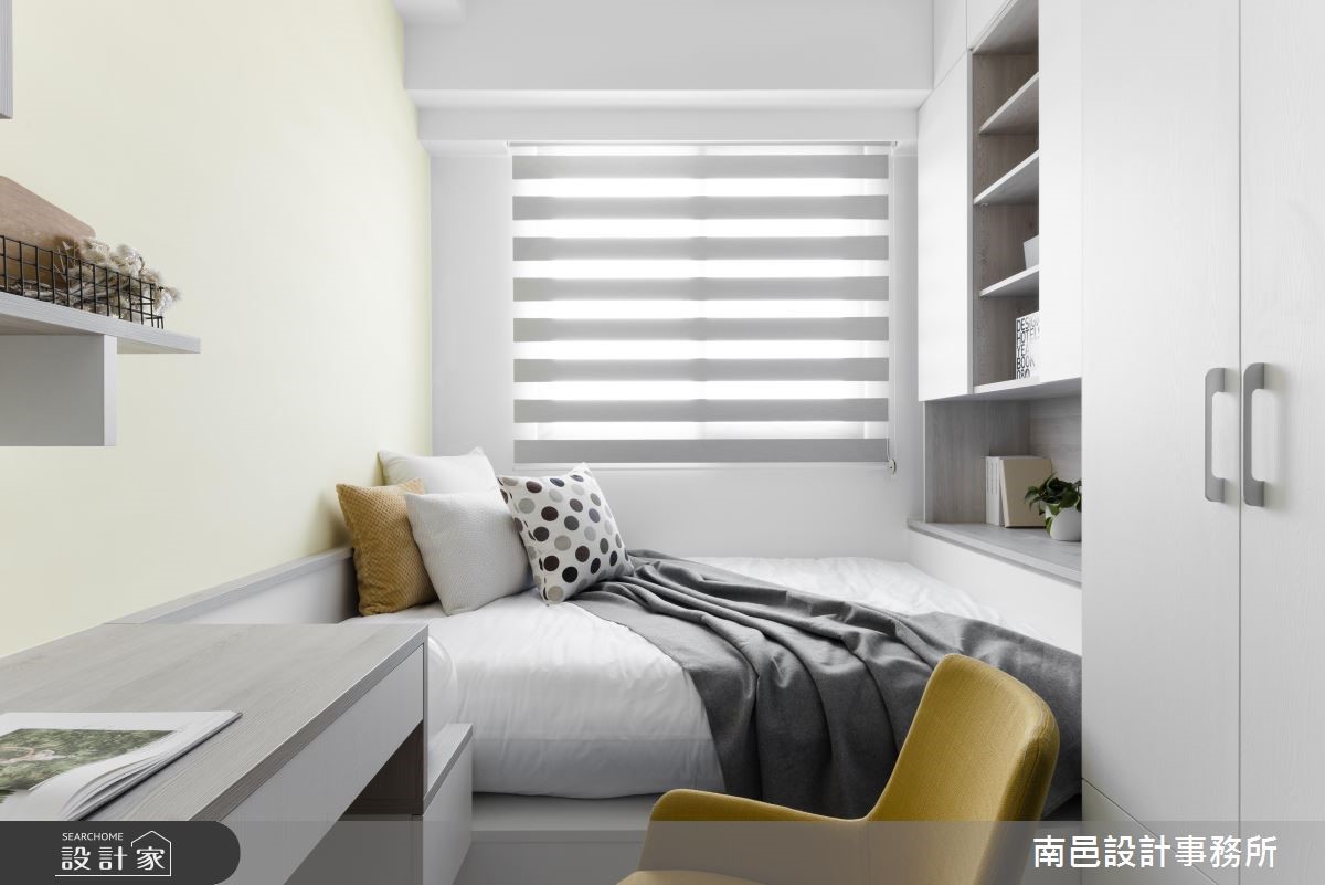 25 坪的混搭風住宅,採用義大利進口的克里夫板材,並