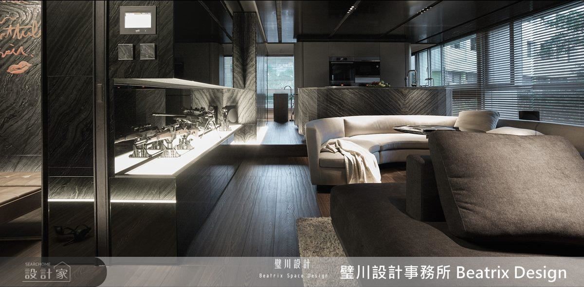 對於年輕單身貴族又喜邀友相聚的業主,設計師想像紐約