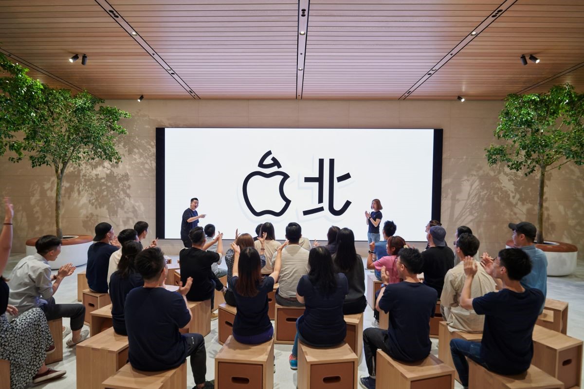 Apple 信義 A13 的 Forum 互動坊將首度在台灣舉辦由藝術家主持的 Today at Apple 課程。 Apple 信義 A13 的 Forum 互動坊將首度在台灣舉辦由藝術家主持的 Today at Apple 課程。
