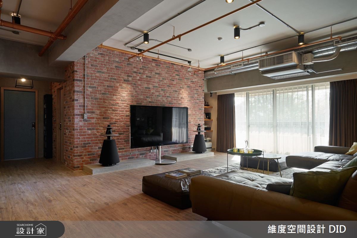 90 坪大宅,設計師引用Loft風替空間定調,大量使用水