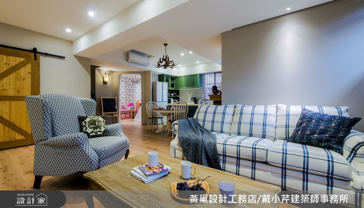 50 坪複層中古屋的屋主夫妻,相當喜愛鄉村風的舒適與