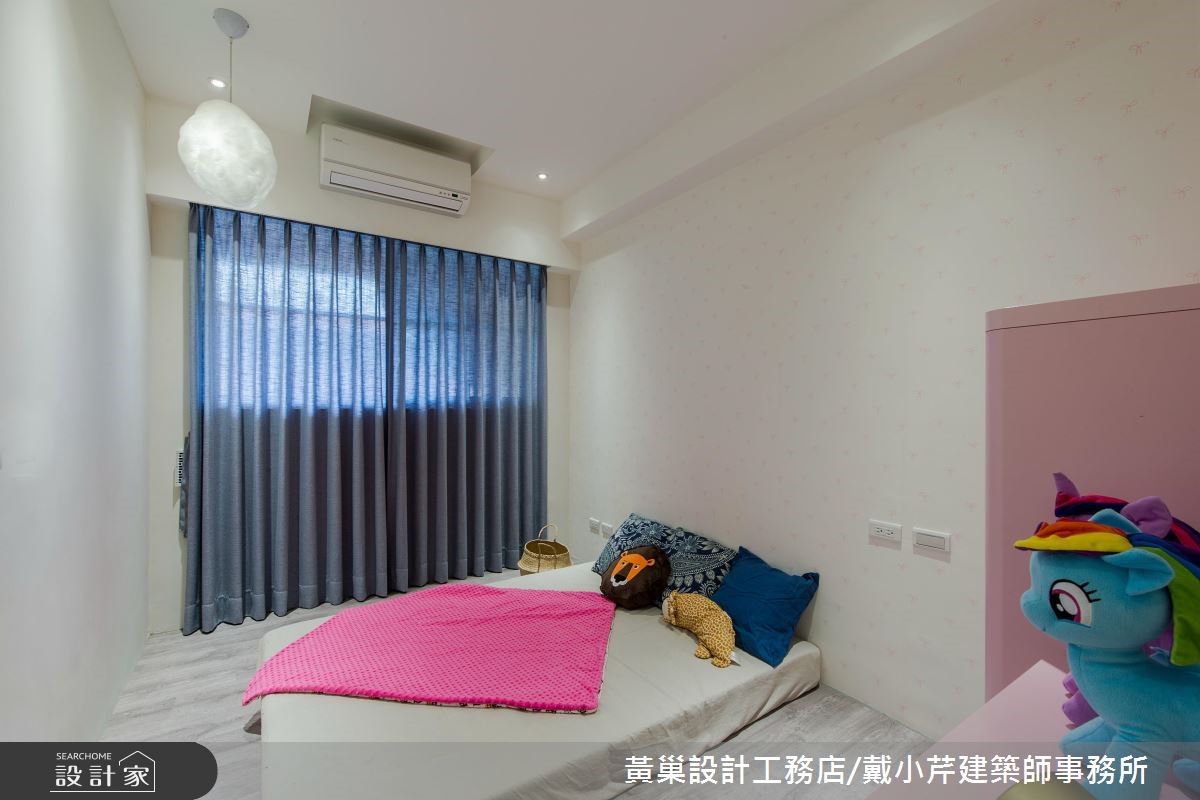 50 坪複層中古屋的屋主夫妻,相當喜愛鄉村風的舒適與