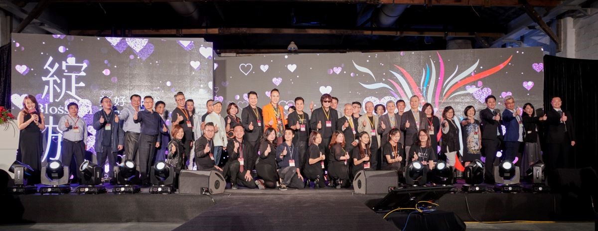 2018 年台灣室內設計週合影。 2018 年台灣室內設計週合影。