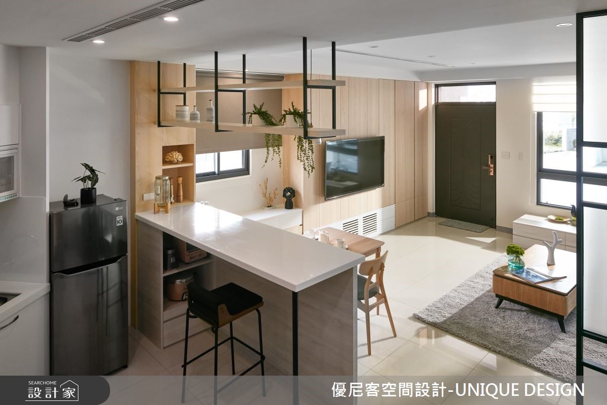 此案為坐落宜蘭的新成屋,四層透天僅隔出三房,每房坪