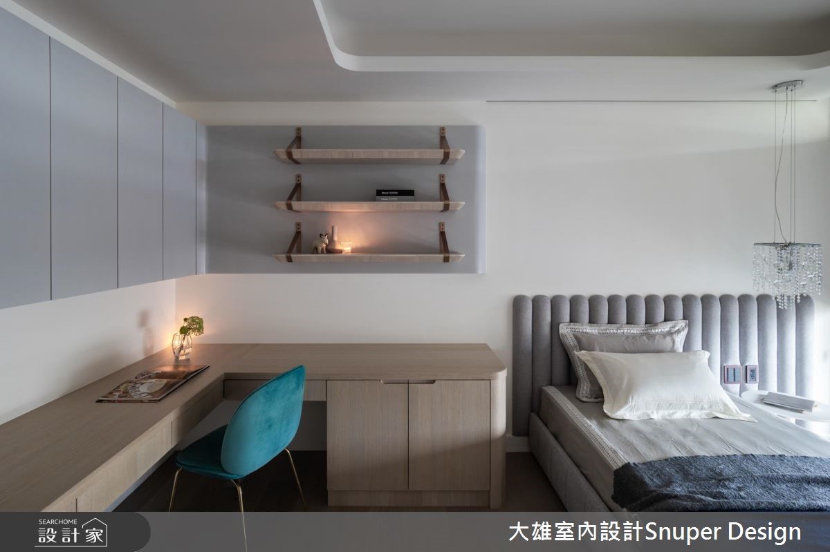 年輕的屋主夫妻需時常出差,經常遊走在不同的國度裡,