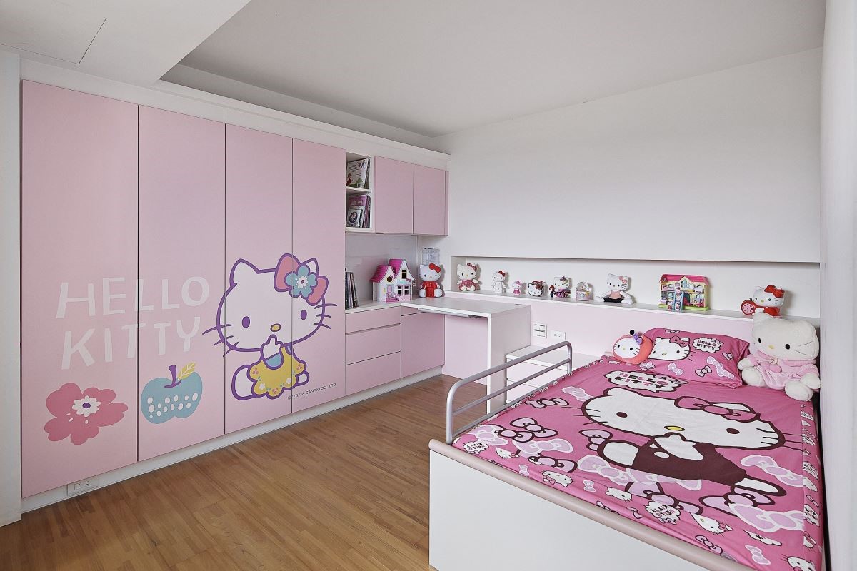 擁有甜美「Hello Kitty」 公主房,不只是像羊羊這樣的小女孩喜歡,連陳海茵這樣的大女孩、熟女也超愛! 擁有甜美「Hello Kitty」 公主房,不只是像羊羊這樣的小女孩喜歡,連陳海茵這樣的大女孩、熟女也超愛!