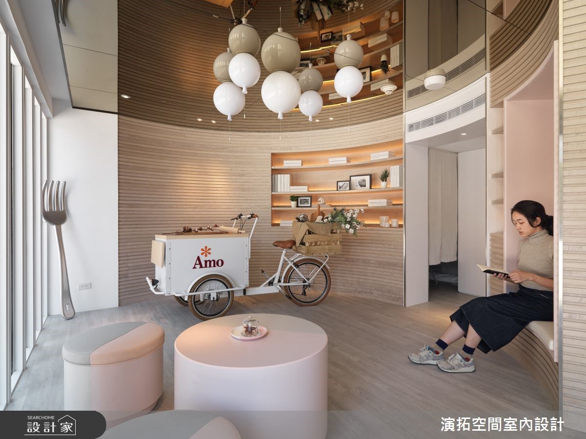 通過調理空間體質,打破界線、結合建築與室外的特色,