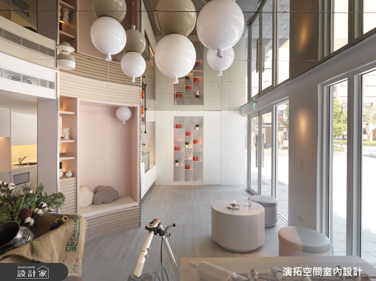 通過調理空間體質,打破界線、結合建築與室外的特色,