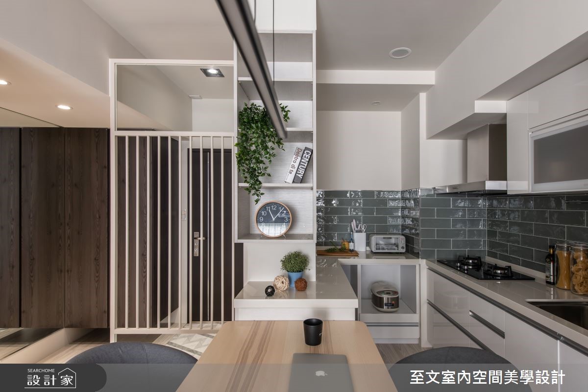 17坪老屋有著各種大小問題,格局不佳影響動線,隔間太