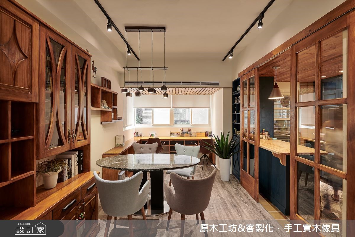 屋主喜愛原木的質感,加上裝修期間面臨女屋主懷孕,因