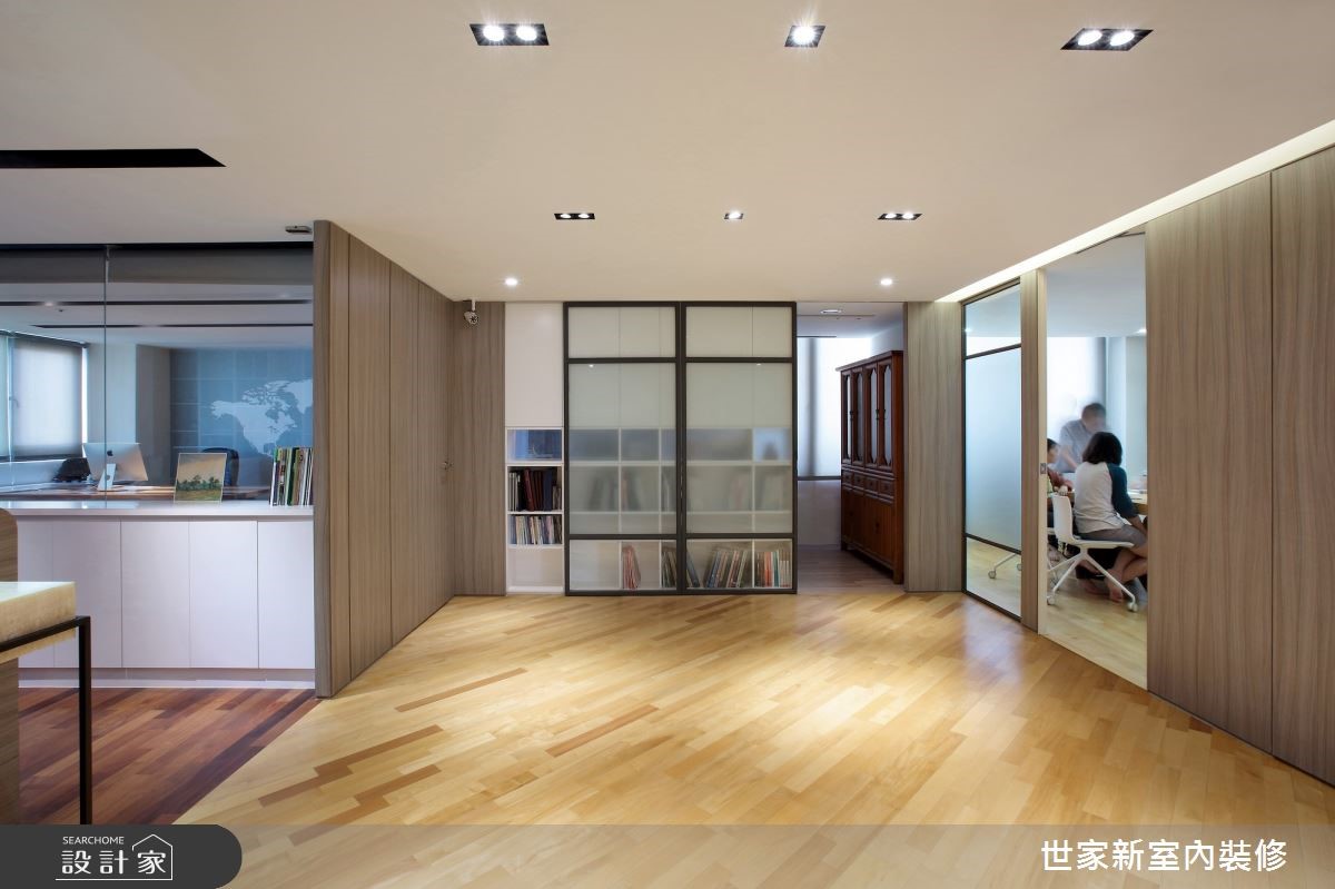 一天有八小時要在辦公室渡過,一個清新,又洋溢著滿滿