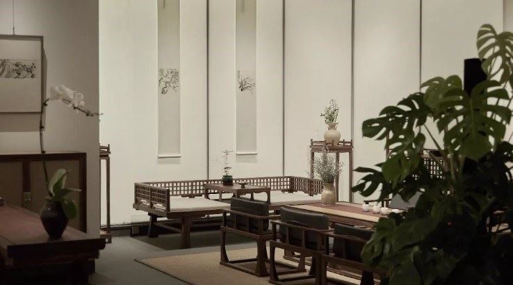 對於設計師來說,每年的九月份,就是一場戰役,走斷腿
