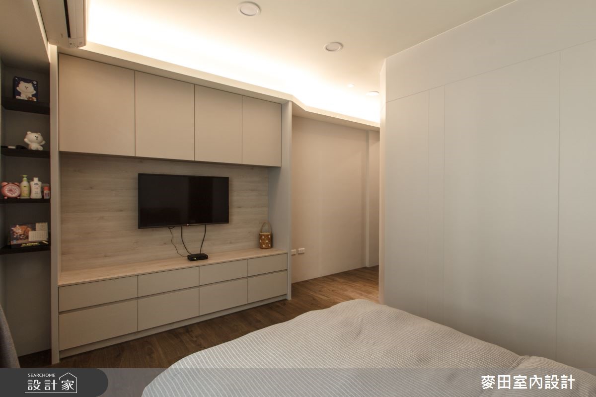 屋主帶著一家大小回鄉轉業,入住這間48坪的透天厝打造