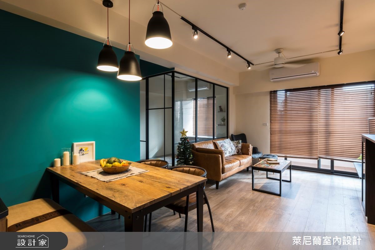 26 坪中古屋,設計師以 Loft 風為基底整頓屋況,將水