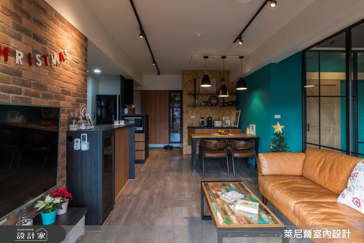 26 坪中古屋,設計師以 Loft 風為基底整頓屋況,將水