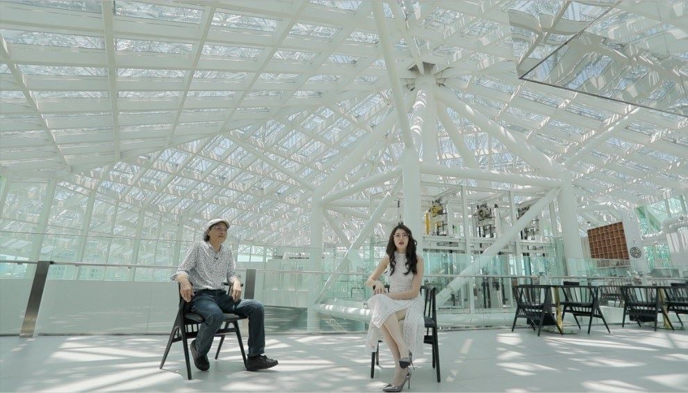 當代建築─台南美術館二館,以五角形碎形屋頂設計,刻劃乘涼樹蔭的當地生活姿態。 當代建築─台南美術館二館,以五角形碎形屋頂設計,刻劃乘涼樹蔭的當地生活姿態。