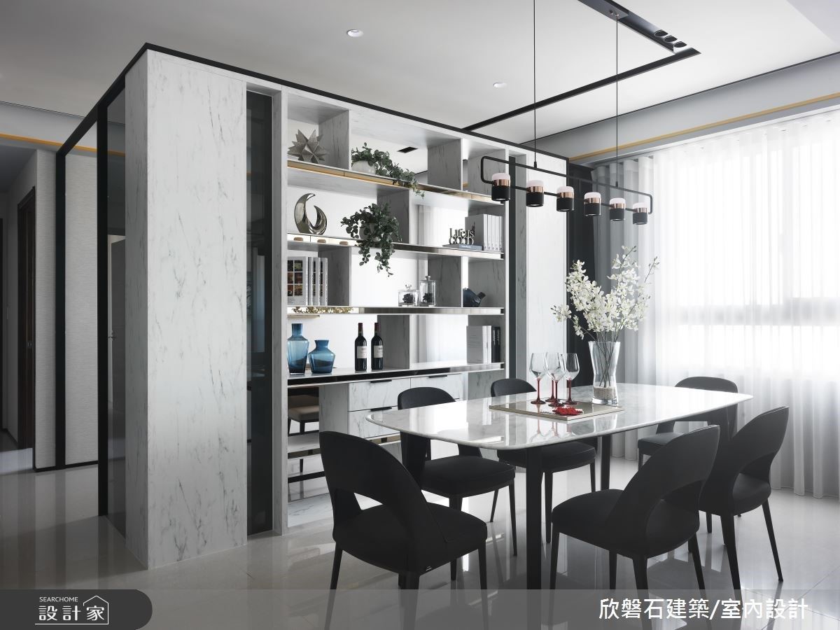 原是建商實品屋,在羅仕哲設計師的大氣雕琢後,成為明