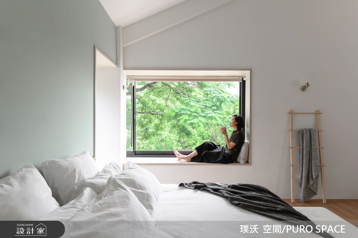 一棟山上二十多年的老屋,住著奶奶、父母和孩子。單純