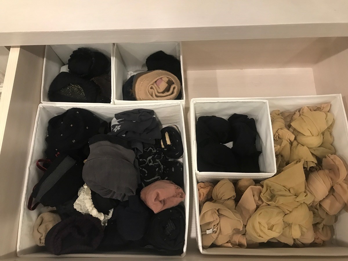 IKEA SKUBB 系列收納盒,拿來收納襪子。 IKEA SKUBB 系列收納盒,拿來收納襪子。