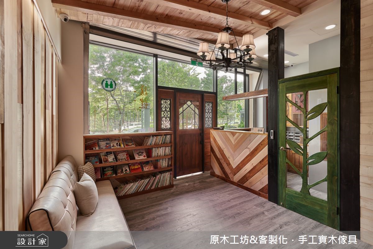 此案為復健結合中醫診所,屋主醫生希望踏進空間裡的病
